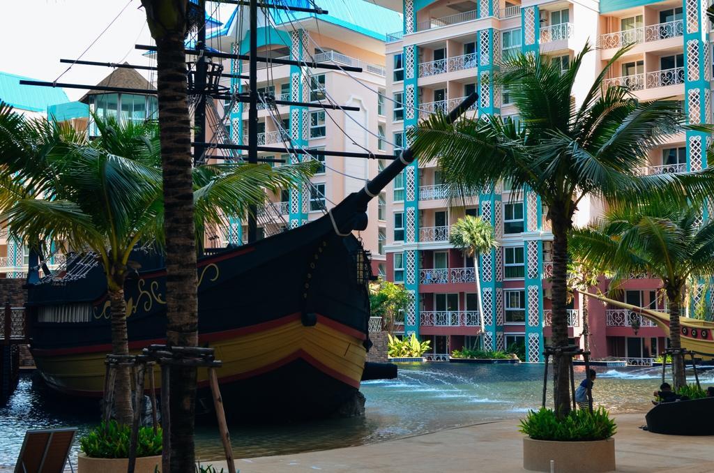 Grand Caribbean Resort Jomtian Pattaya Eksteriør bilde
